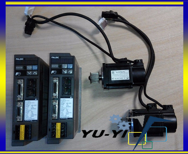 Fuji AC Servo 200W Faldic RYC201D3-VVT2 GYS201DC2-T2C motor - PLC